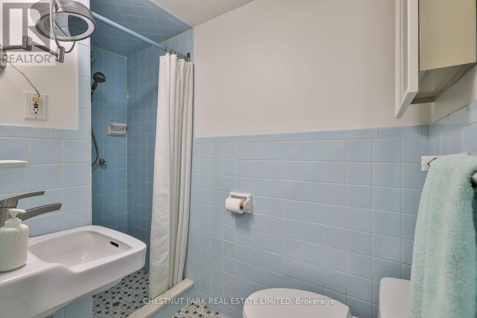 28 CHARRINGTON CRESCENT - 24