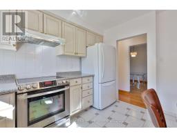 28 Charrington Crescent, Toronto, ON M3L2C4 Photo 12