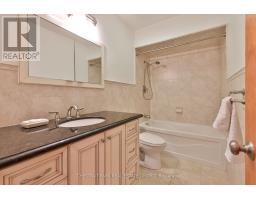 28 Charrington Crescent, Toronto, ON M3L2C4 Photo 13