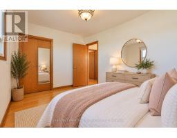 28 Charrington Crescent, Toronto, ON M3L2C4 Photo 18