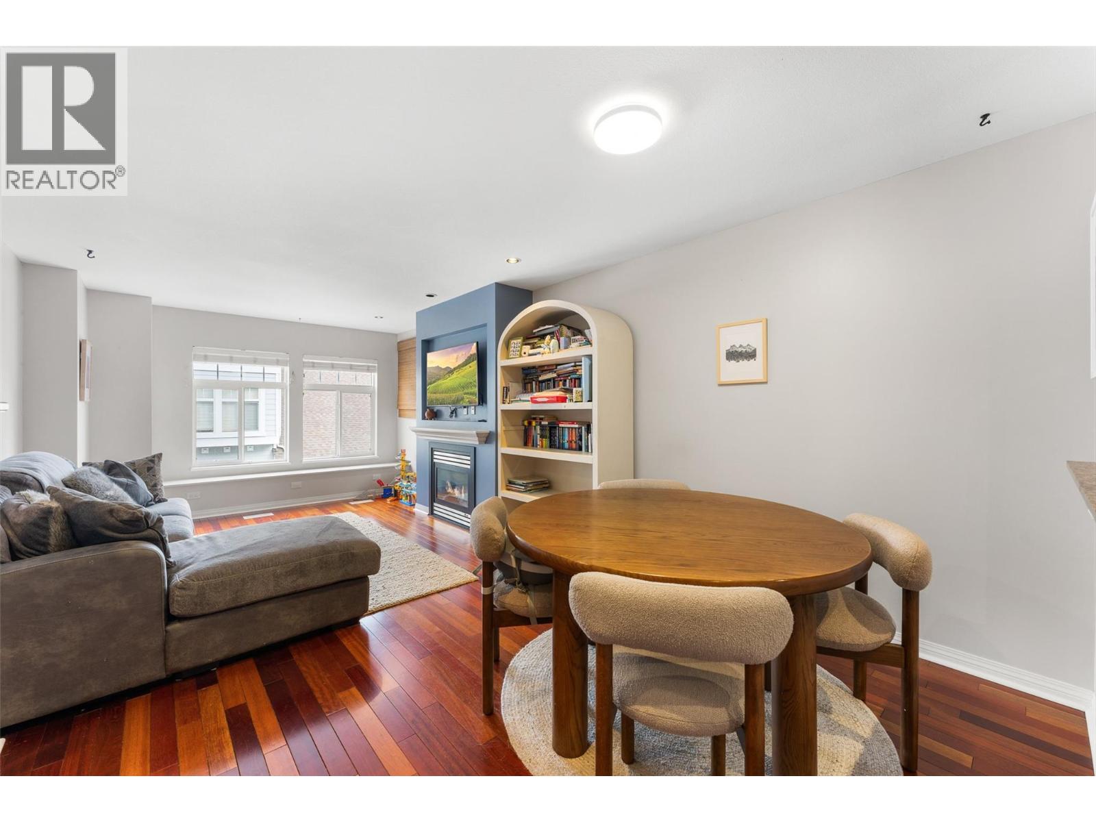26 1853 Parkview Crescent, Kelowna