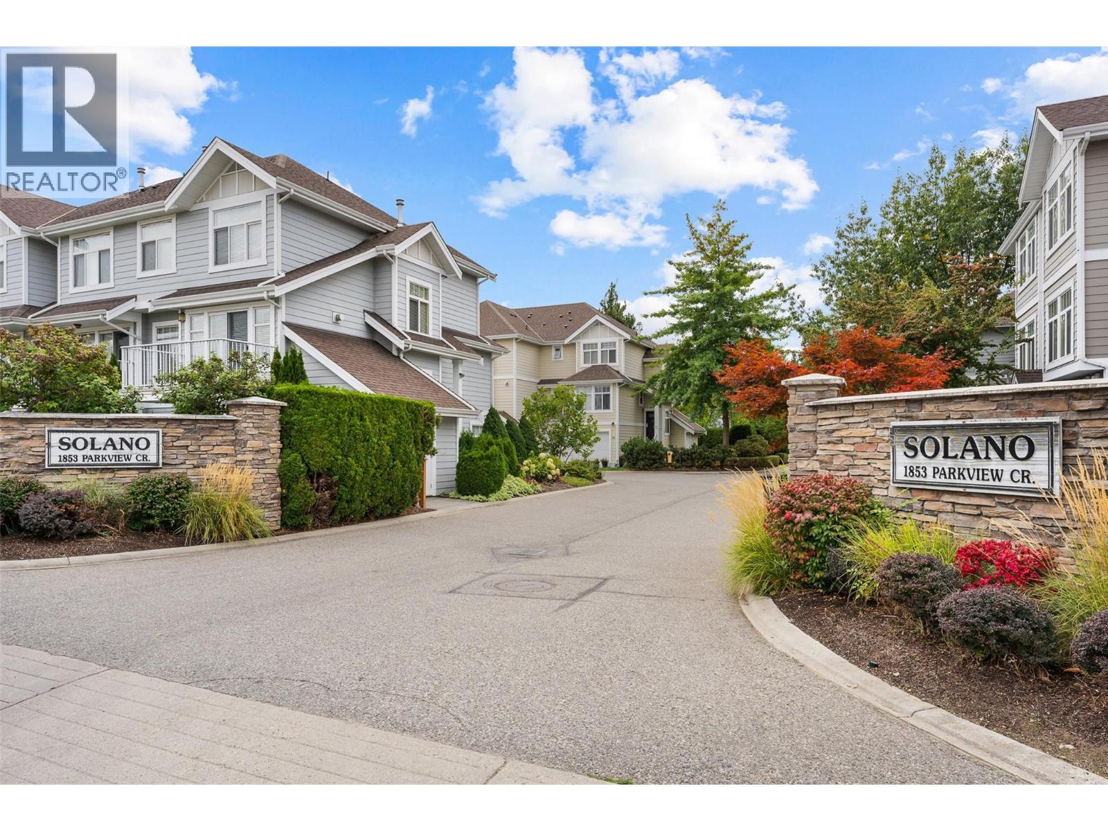 26 1853 Parkview Crescent, Kelowna