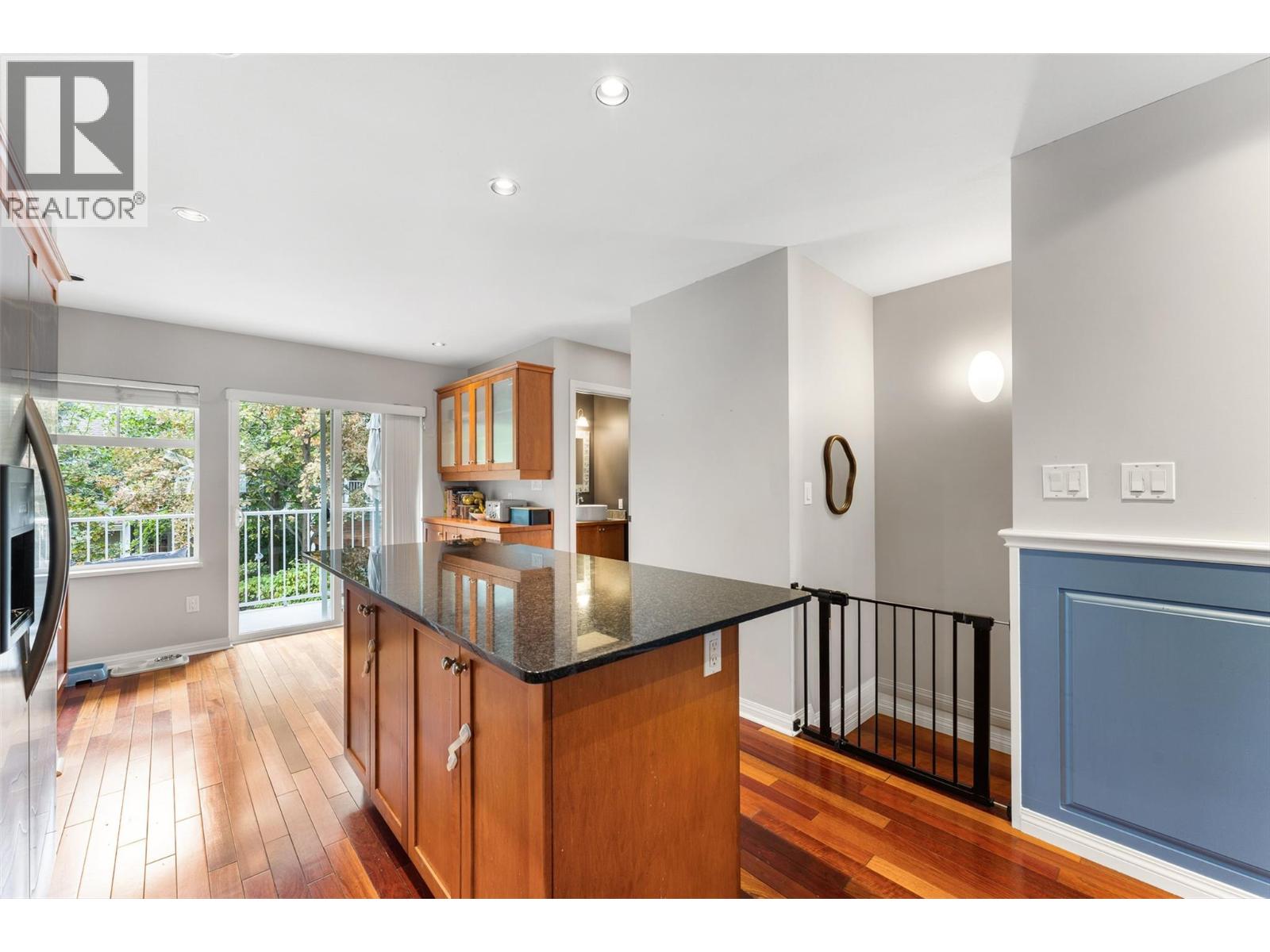 #26 1853 Parkview Crescent - 8