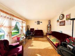 Laundry room - 267 2nd Street Nw, Altona, MB R0G0B1 Photo 8