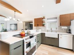 139 William Gibson Bay, Winnipeg, MB R2C5L8 Photo 16