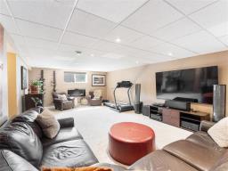 139 William Gibson Bay, Winnipeg, MB R2C5L8 Photo 32