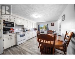 Bath (# pieces 1-6) - 38 Broadway Street, Kensington, PE C0B1M0 Photo 10
