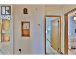 3pc Bathroom - 5615 51 Avenue, Camrose, AB T4V0W3 Photo 8