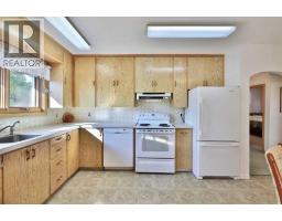 5615 51 Avenue, Camrose, AB T4V0W3 Photo 13