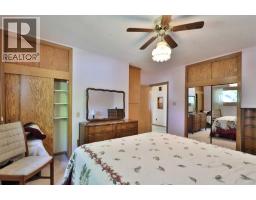 5615 51 Avenue, Camrose, AB T4V0W3 Photo 19