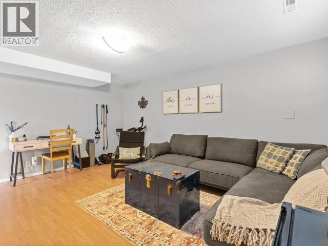 40 OAK STREET - 16