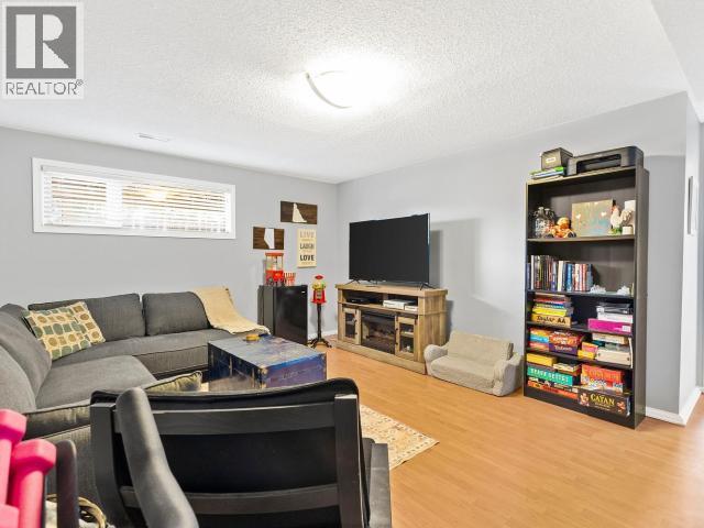 40 OAK STREET - 17