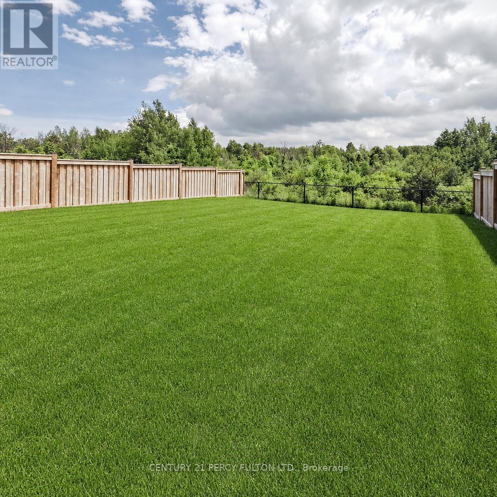 166 FERRAGINE CRESCENT - Image 35