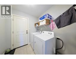 Kitchen - 229 Meadowlark Lane, Sarnia, ON N7S0B6 Photo 12