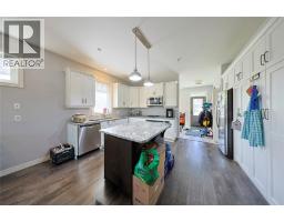 229 Meadowlark Lane, Sarnia, ON N7S0B6 Photo 14