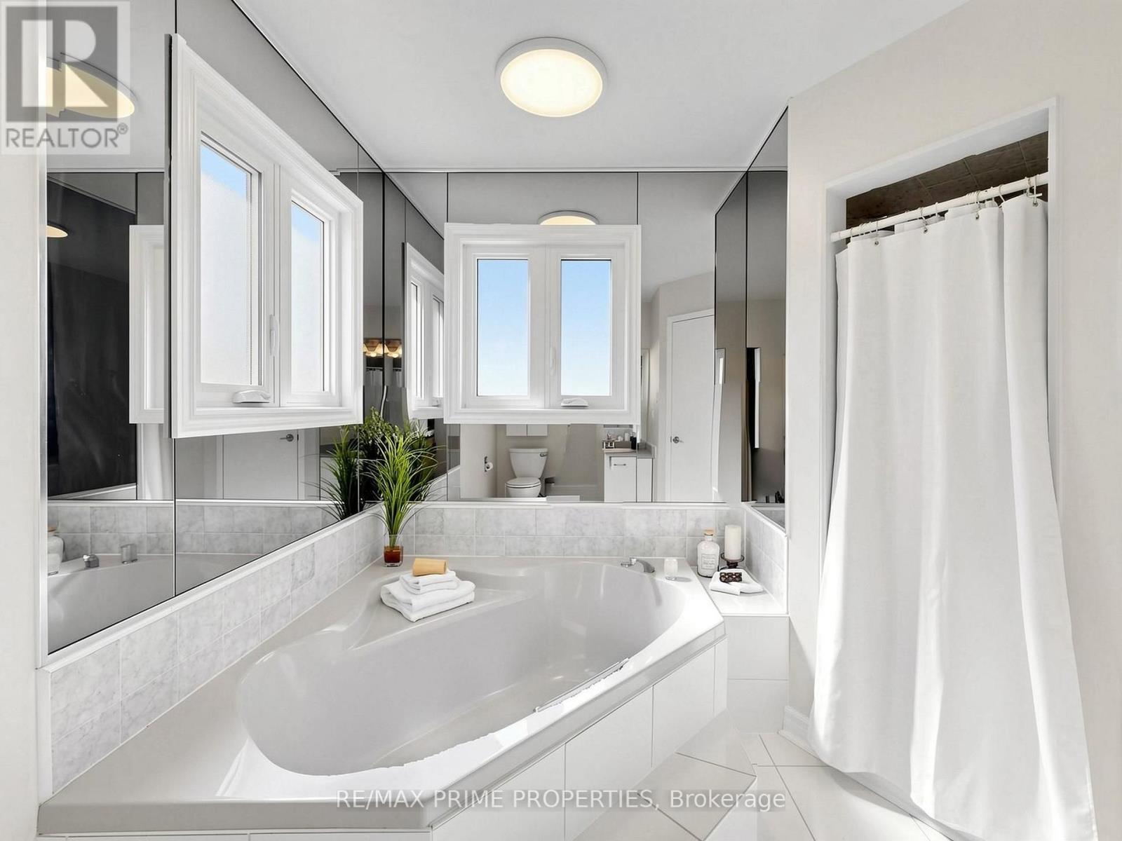 29 REDMOND DRIVE - 22