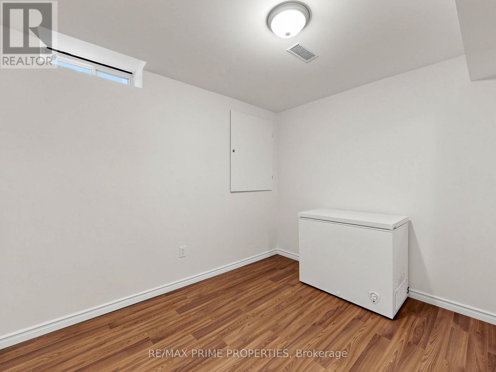29 REDMOND DRIVE - 34