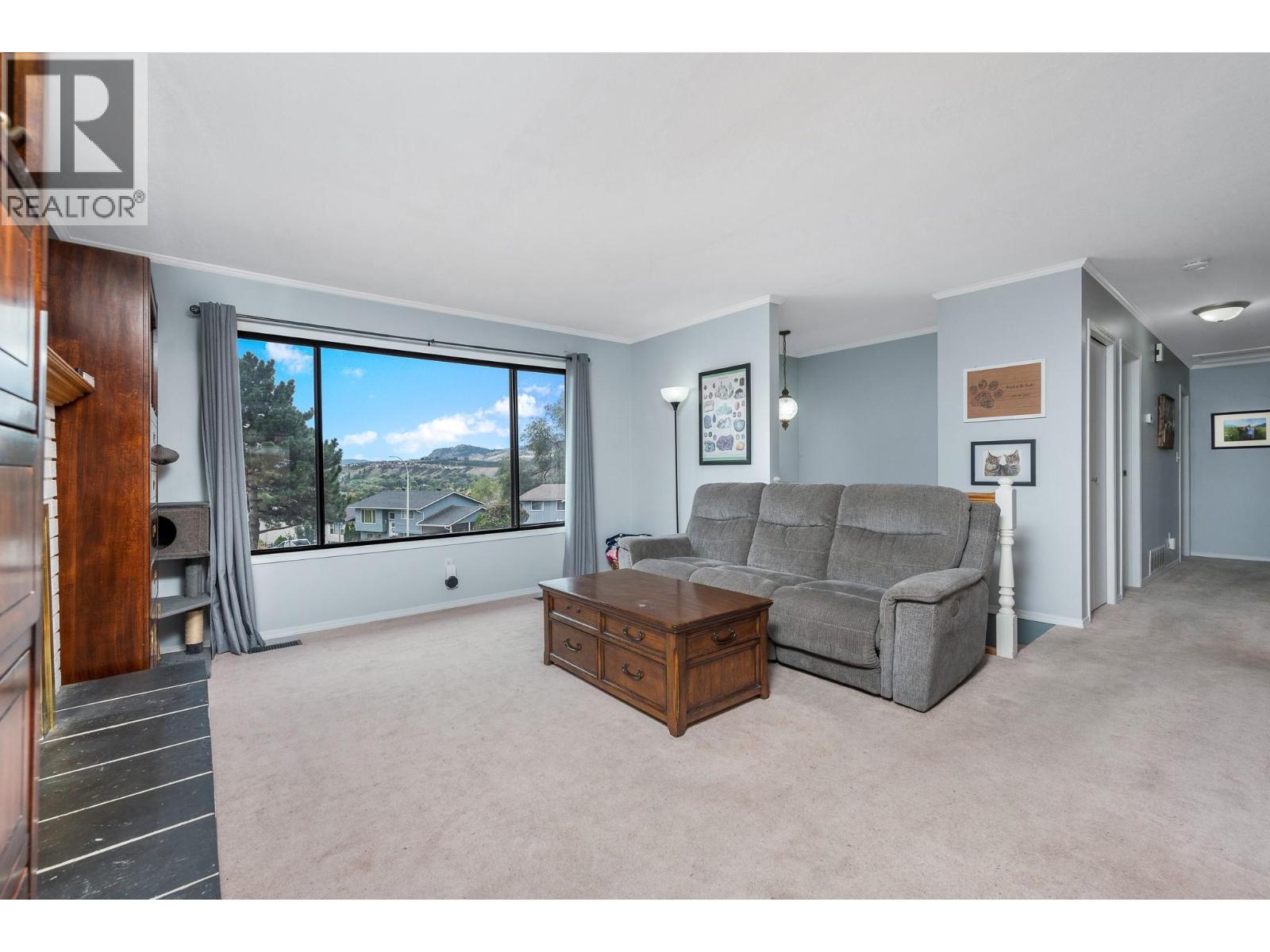 2105 20 Avenue - 10
