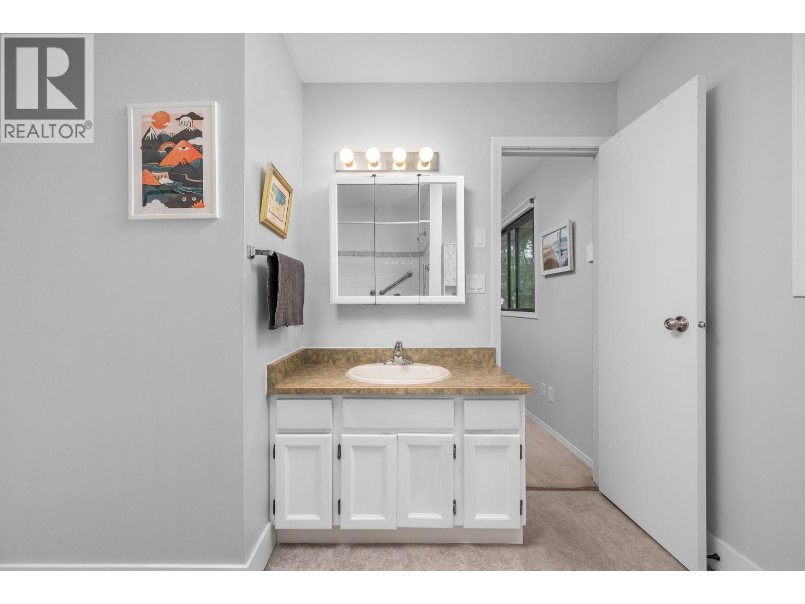 2105 20 Avenue, Vernon