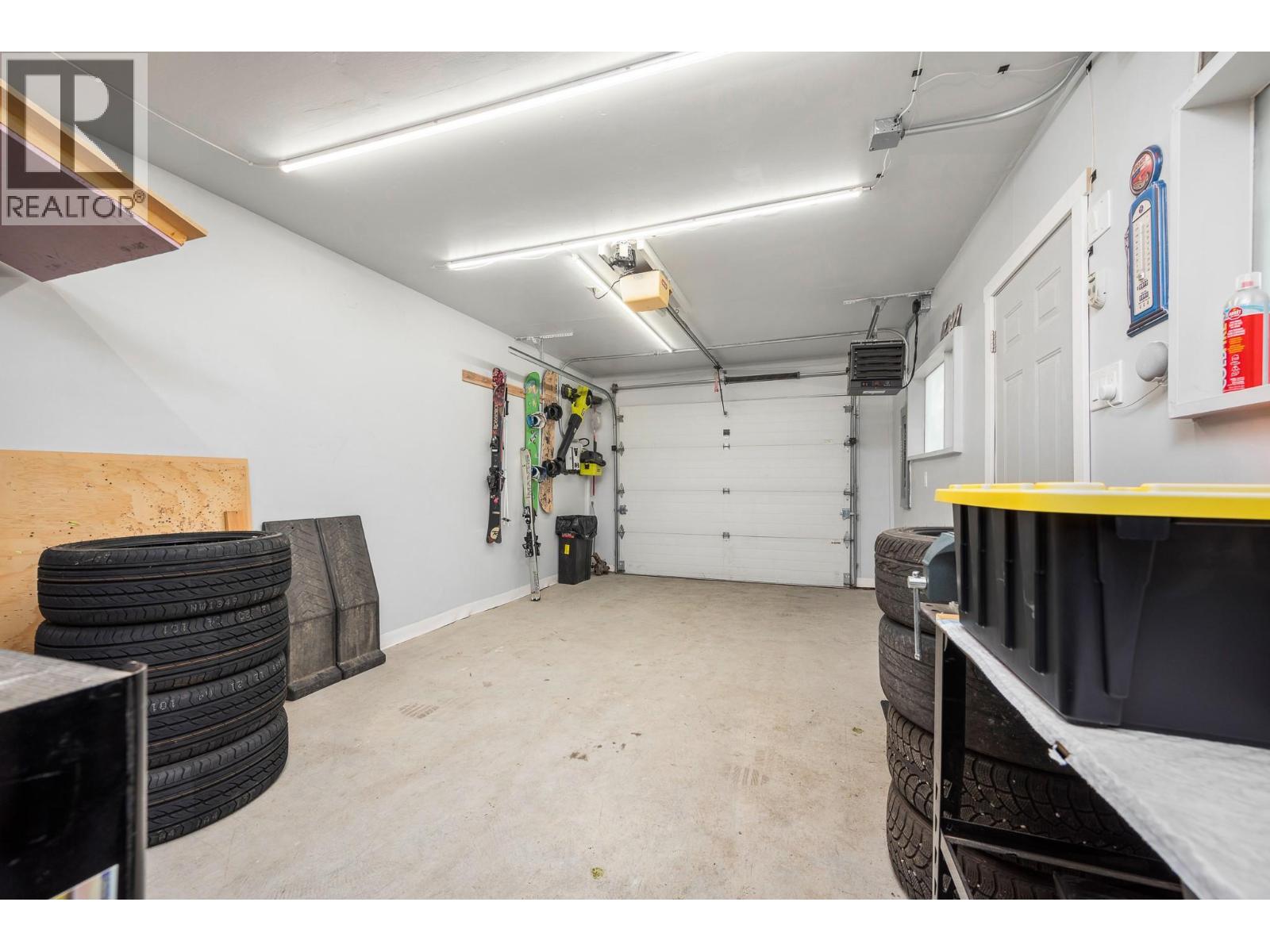 2105 20 Avenue - 19