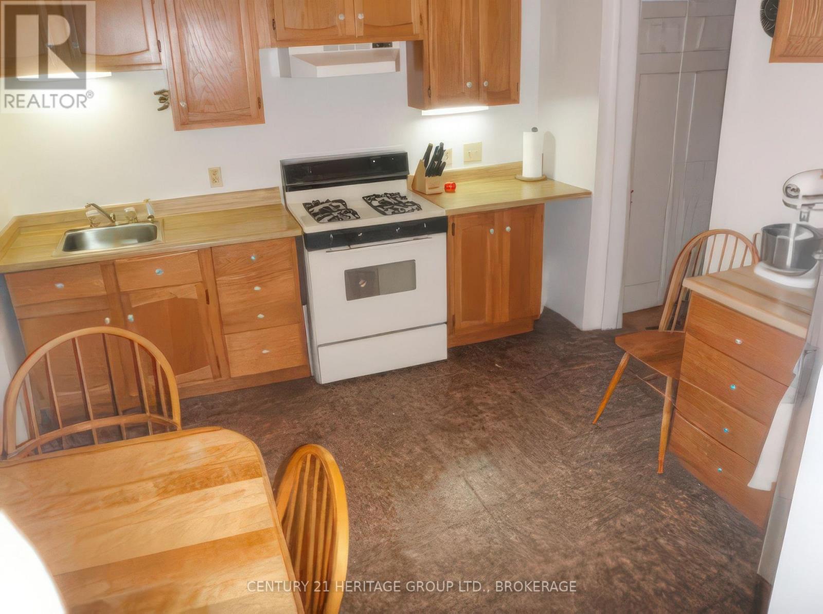154 Stephen Street, Kingston (East of Sir John A. Blvd), Ontario, K7K2C7, Kingston (East of Sir John A. Blvd), Ontario — photo 5 of 5