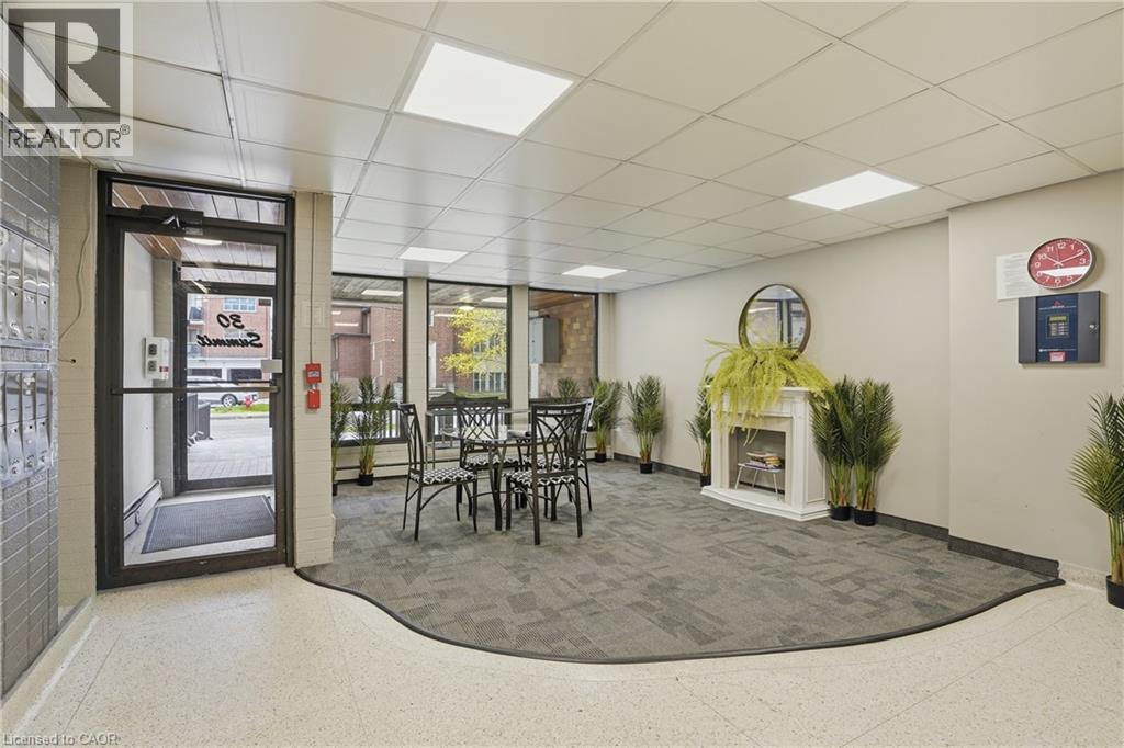 #303 30 SUMMIT Avenue - 4