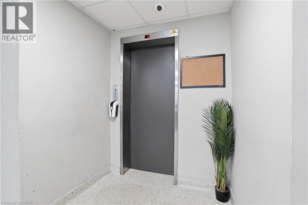 #303 30 SUMMIT Avenue - 5