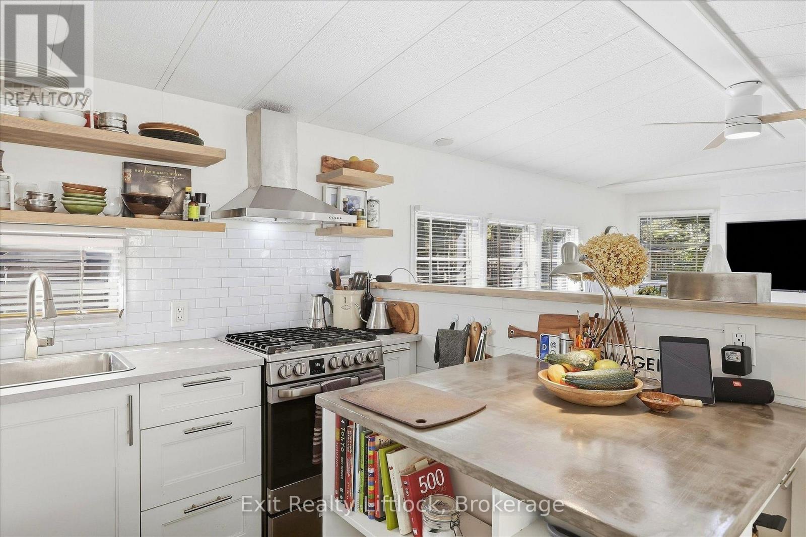 (166 WHISPERING PINES) - 2560 WESTVIEW ROAD - 7