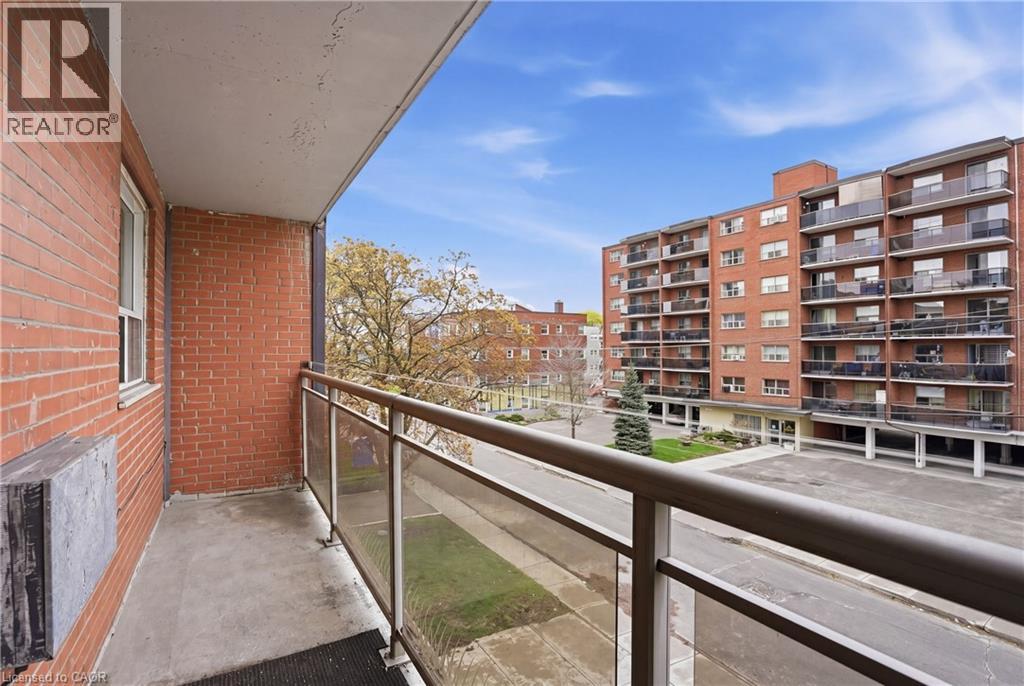#303 30 SUMMIT Avenue - 18