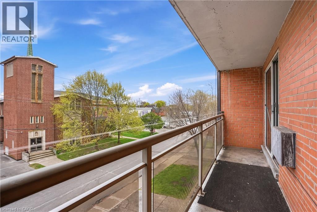 #303 30 SUMMIT Avenue - Image 19