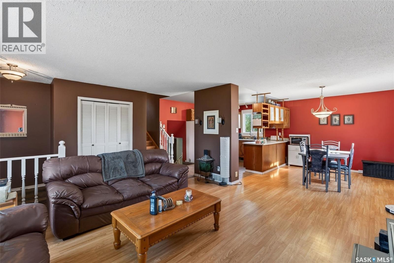 3458 Eagle CRESCENT, Prince Albert, Saskatchewan, S6V7W9, Prince Albert, Saskatchewan — photo 4 of 5
