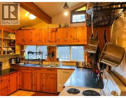 Laundry room - 2243 Fearon Rd, Campbell River, BC V9H1C7 Photo 10