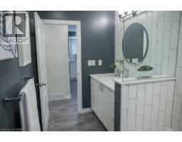 225 Chatham Street Unit# Main, Brantford, ON N3S4H2 Photo 9