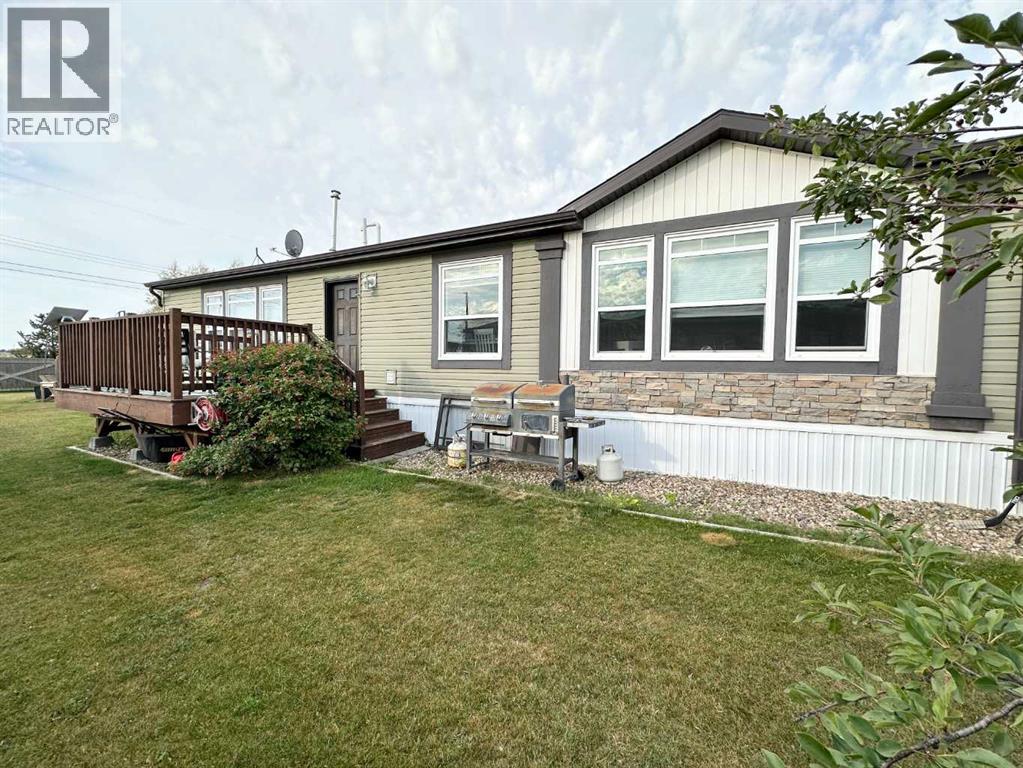 5007 44 Avenue - 2