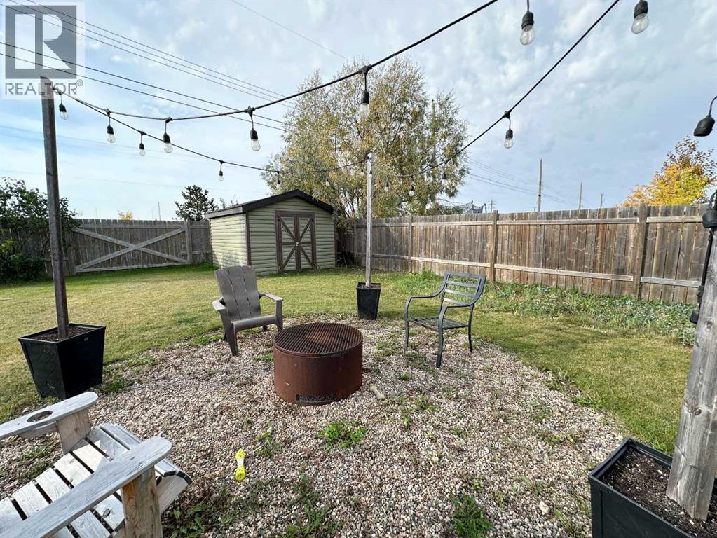 5007 44 Avenue - 23