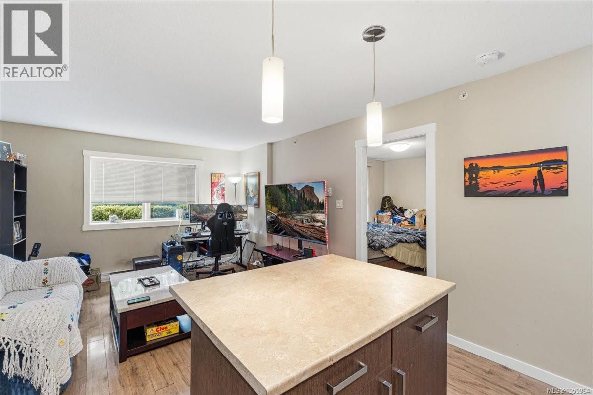 #102 1600 Caspers Way - Image 5