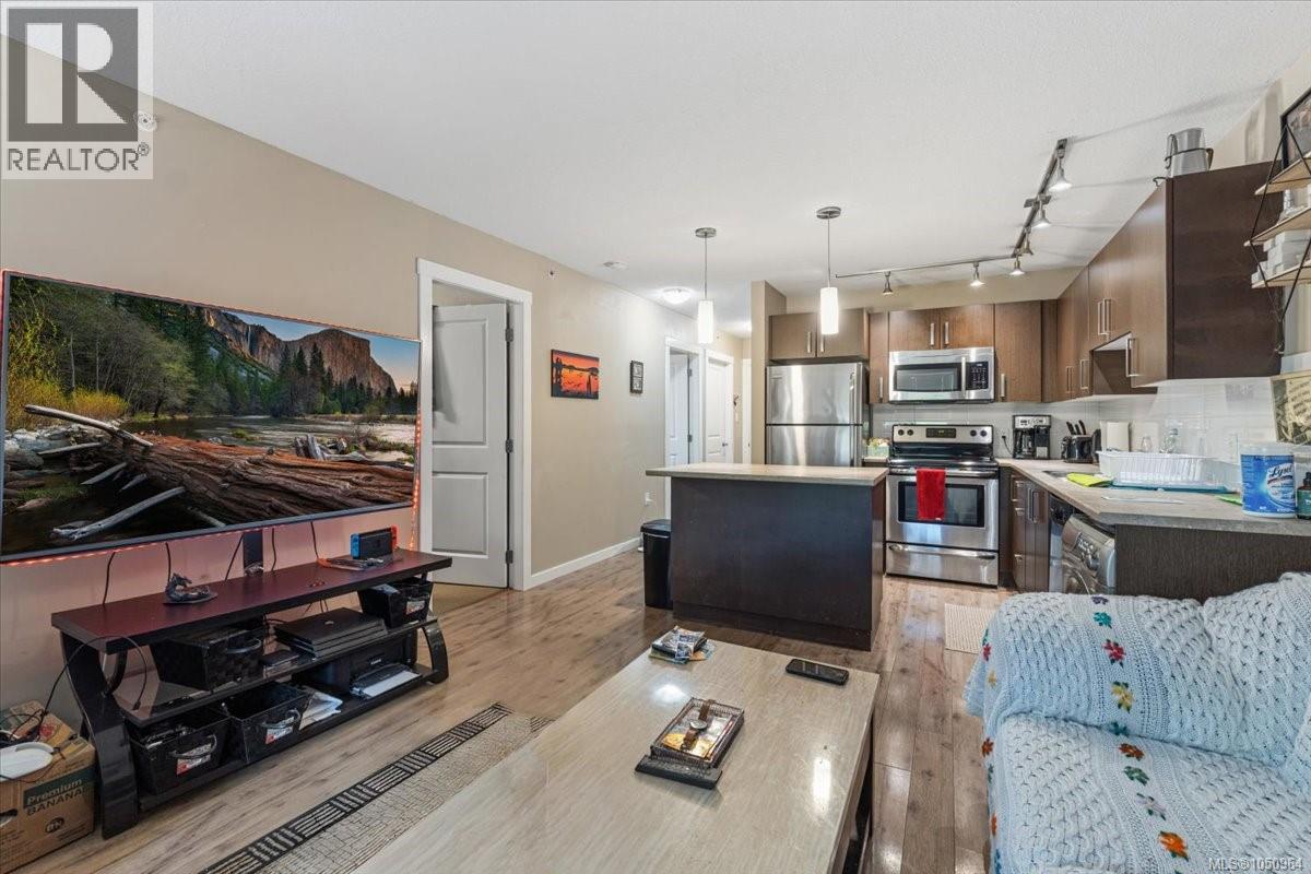 #102 1600 Caspers Way - 9