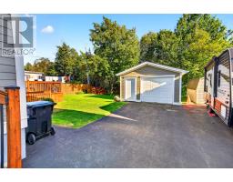 65 Beaconhill Crescent thumbnail 2