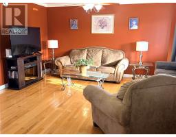 45 Finn Avenue thumbnail 5