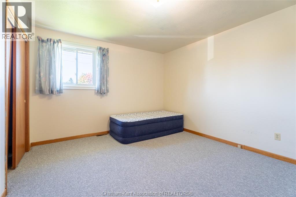 16 ARTHUR DRIVE - 26