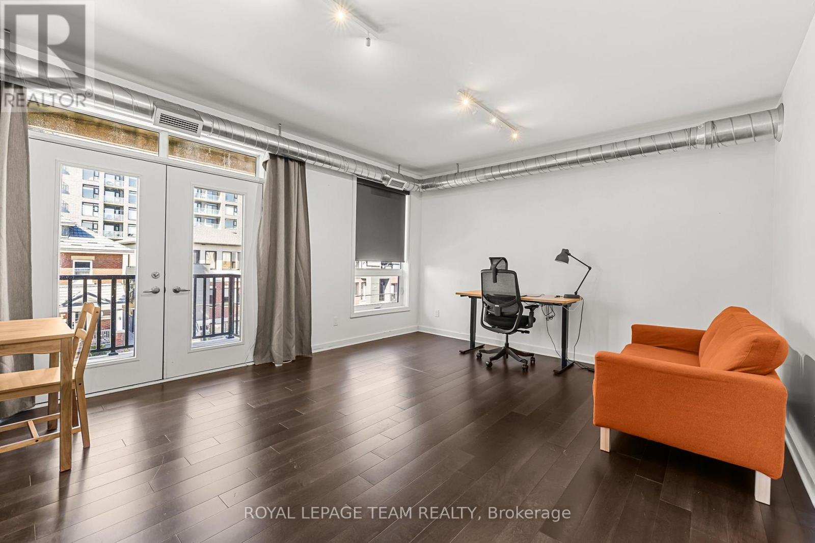 #301 1308 THAMES STREET - 10