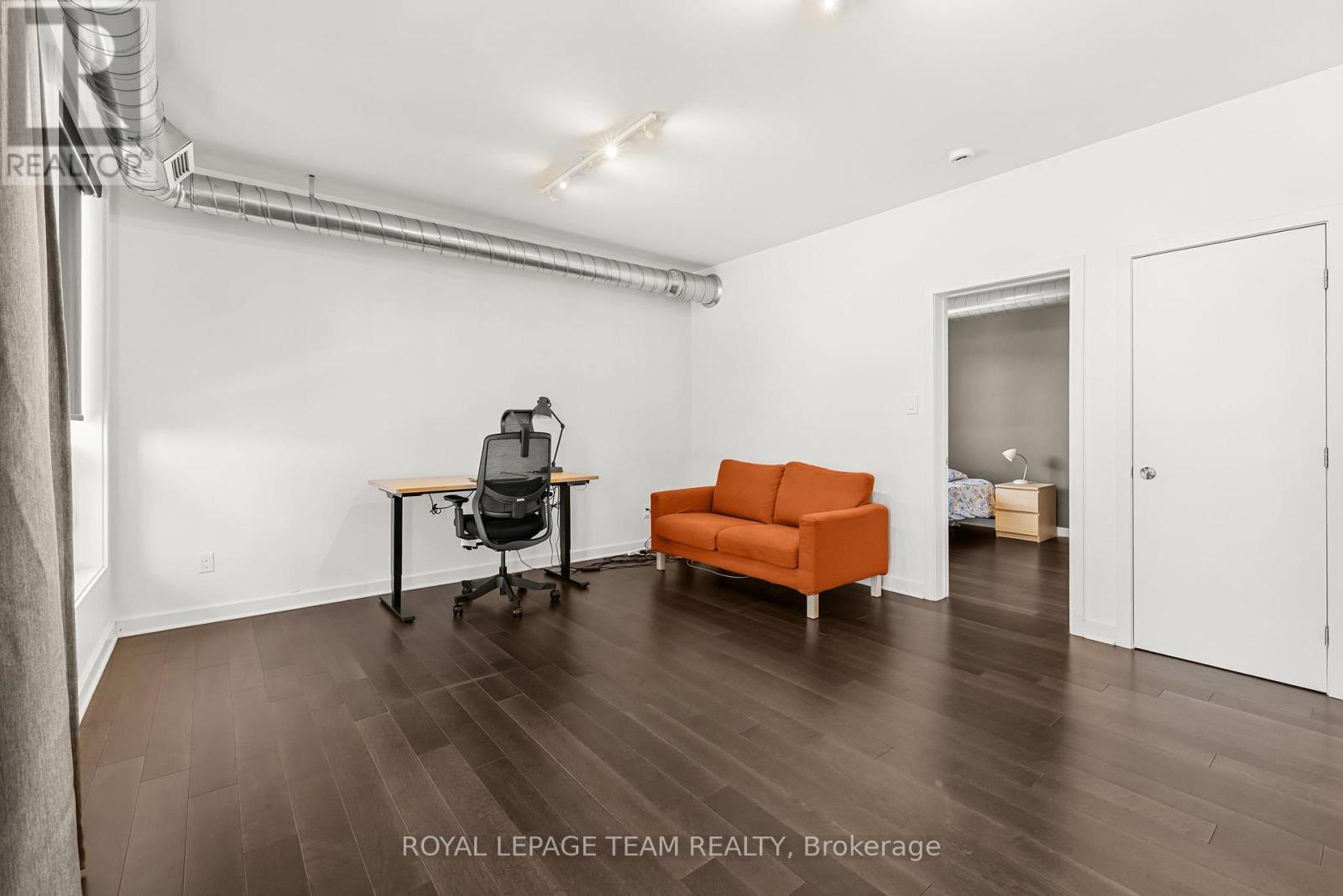 #301 1308 THAMES STREET - 11