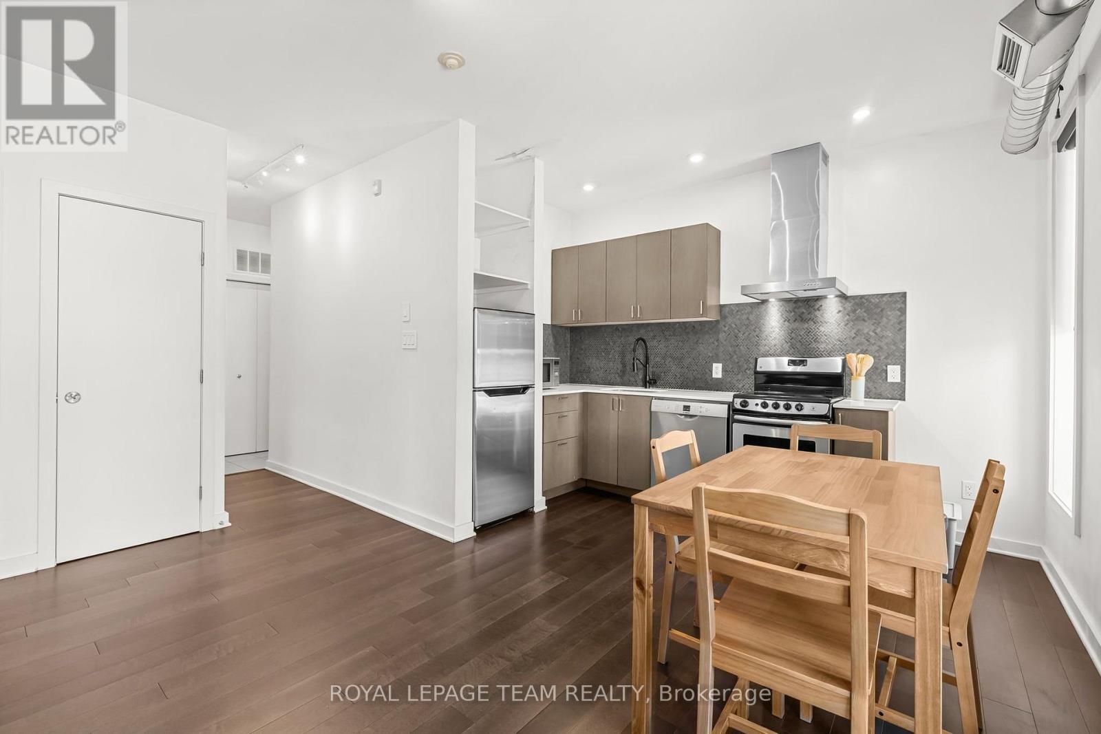 #301 1308 THAMES STREET - 3