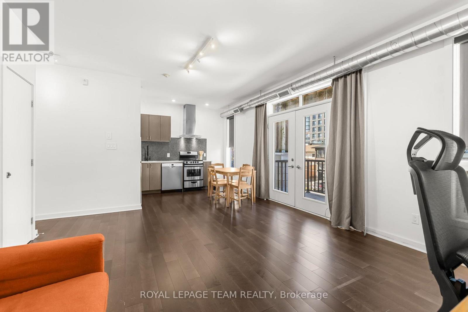 #301 1308 THAMES STREET - 9