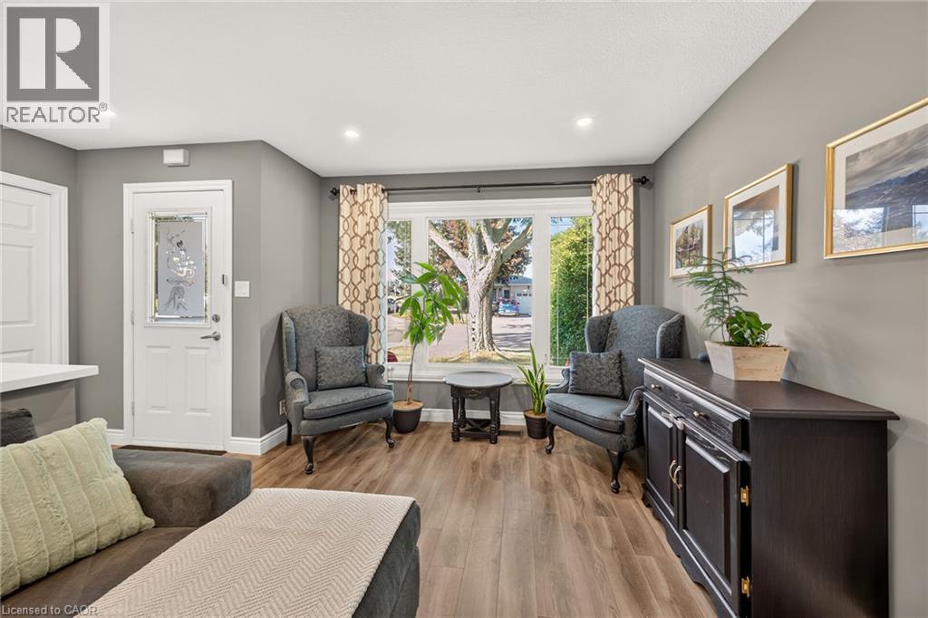 2 ADLER Avenue - 12