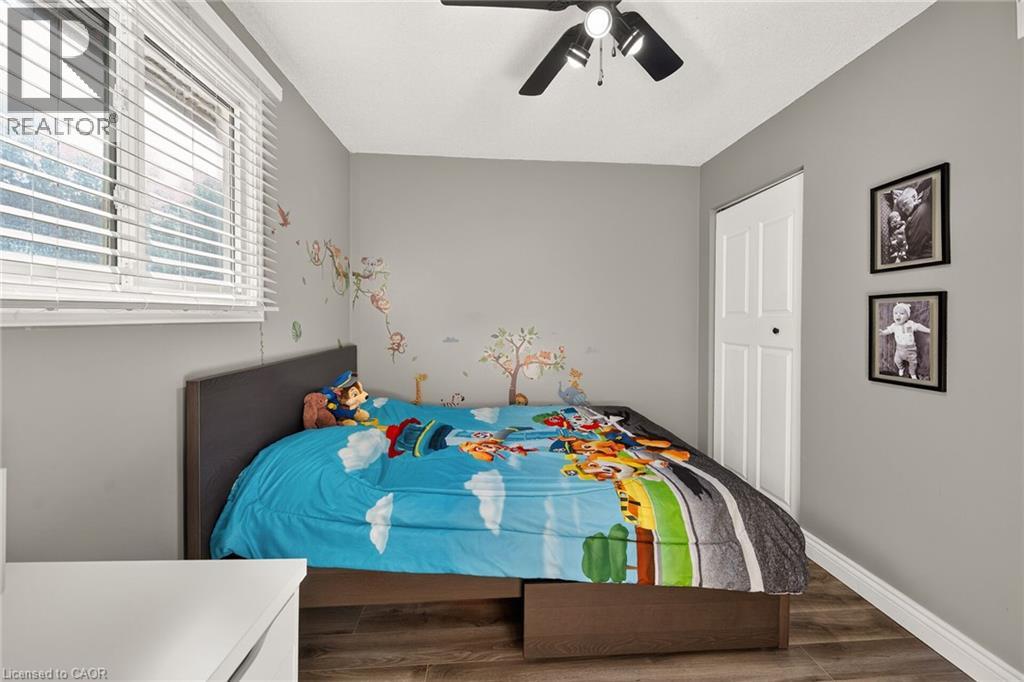 2 ADLER Avenue - 19