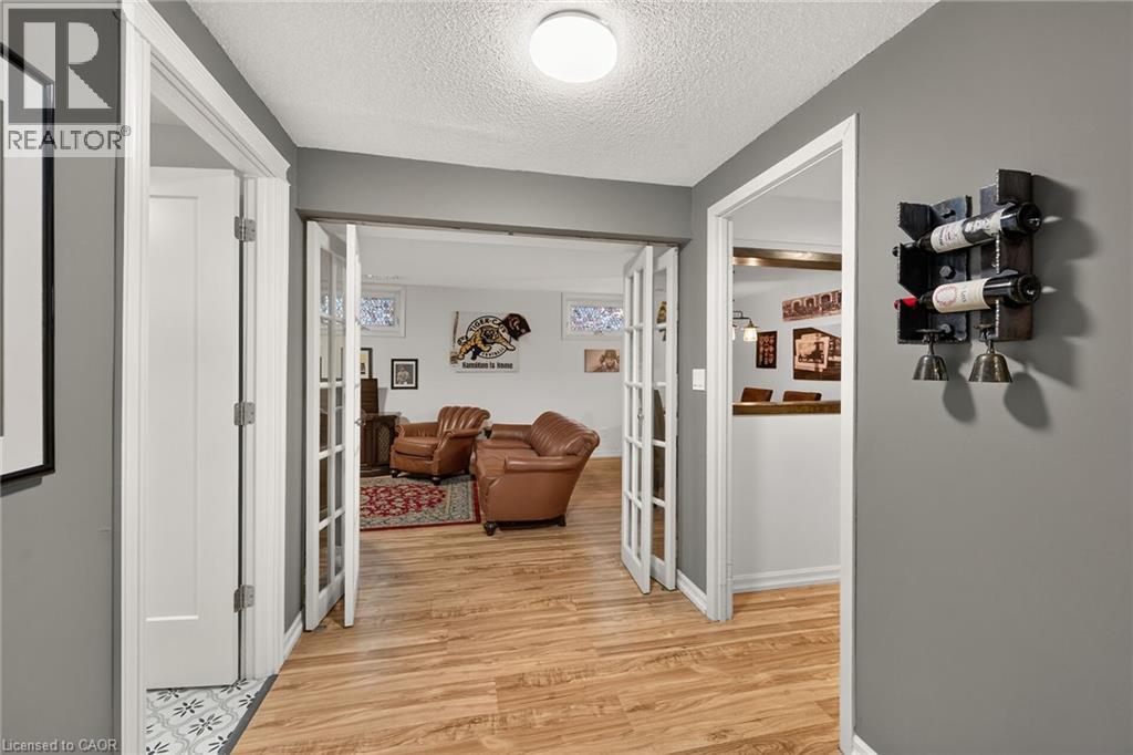 2 ADLER Avenue - 22