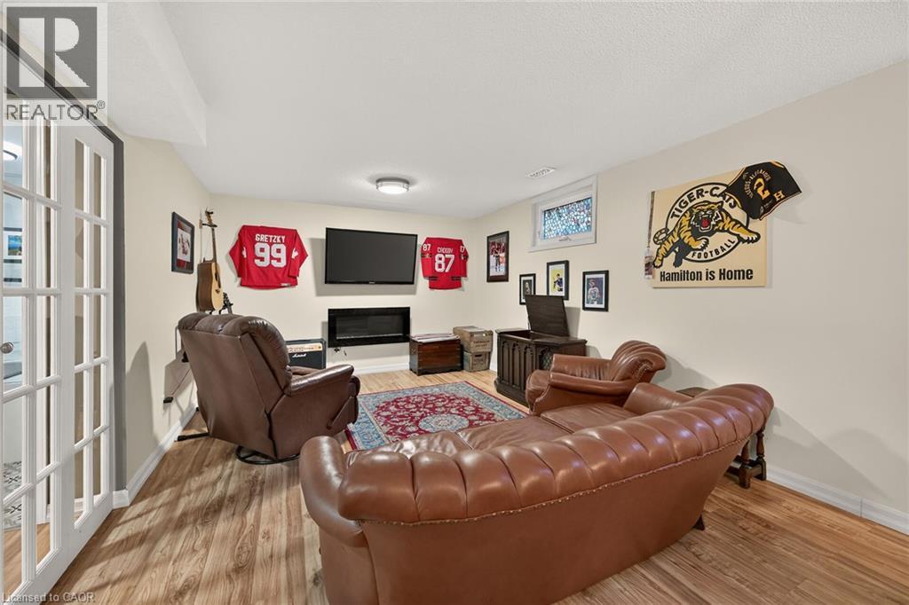 2 ADLER Avenue - Image 25