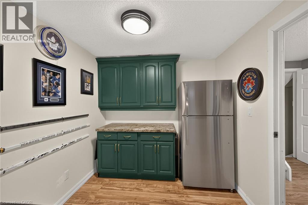 2 ADLER Avenue - Image 30
