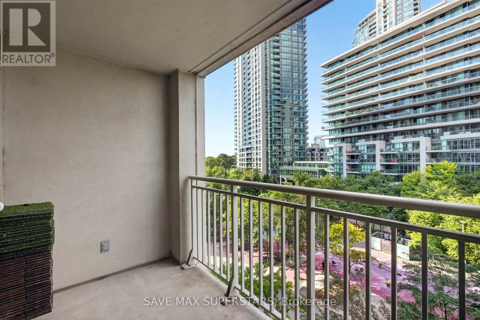 #714 35 BASTION STREET - Image 26